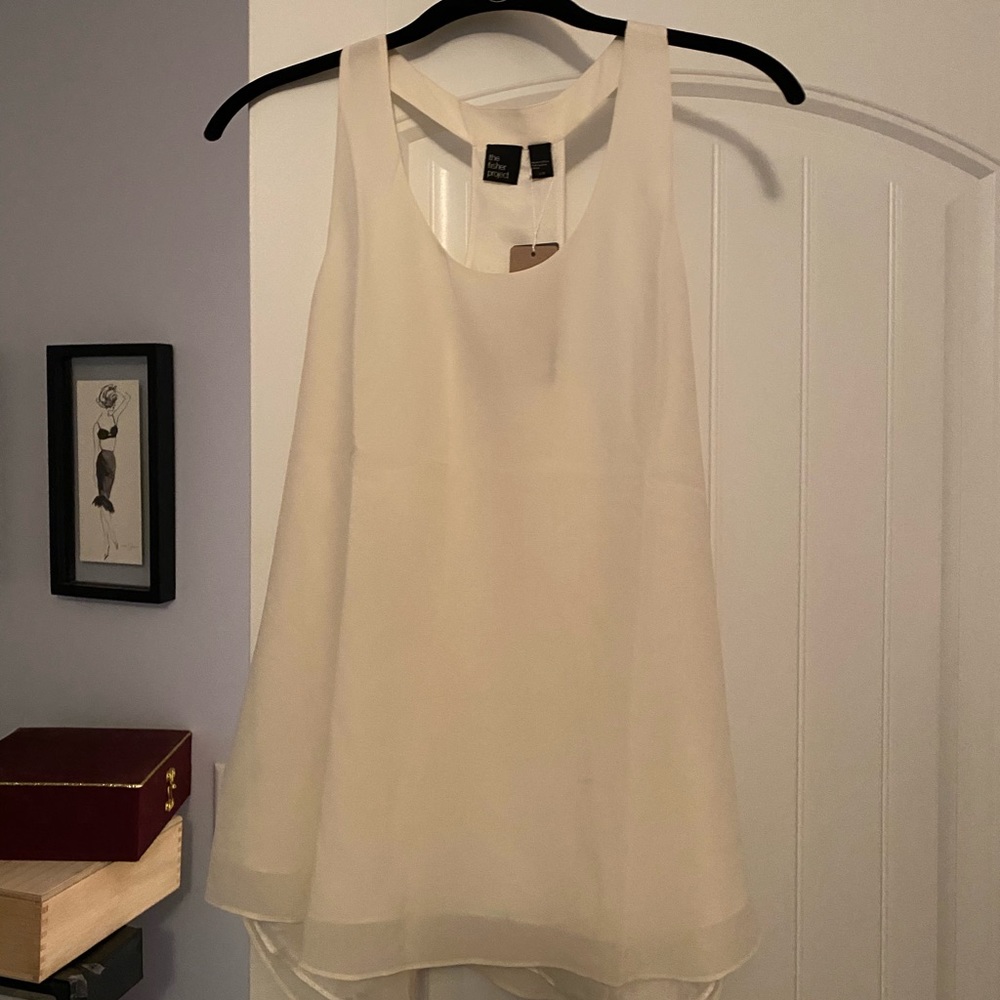 Beautiful Eileen Fisher T back silk tank top